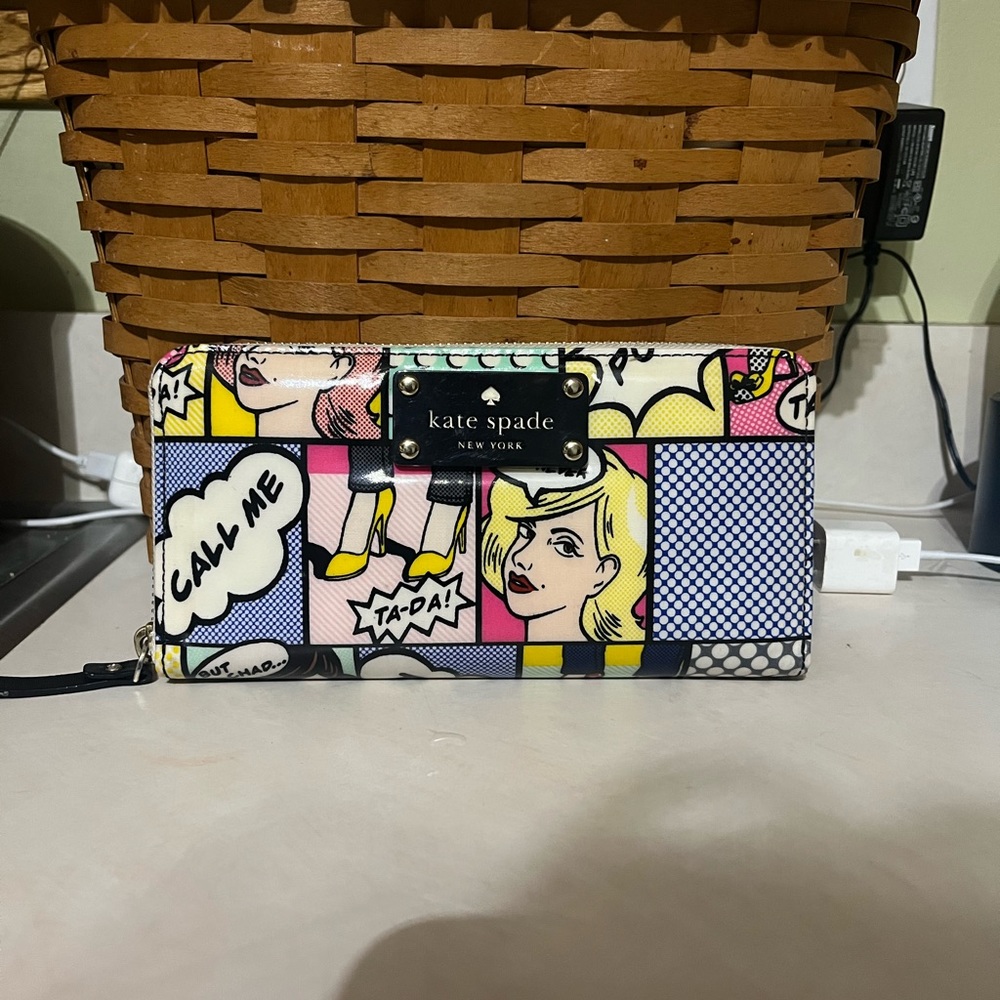 Kate Spade Wallet - Picture 3 of 9
